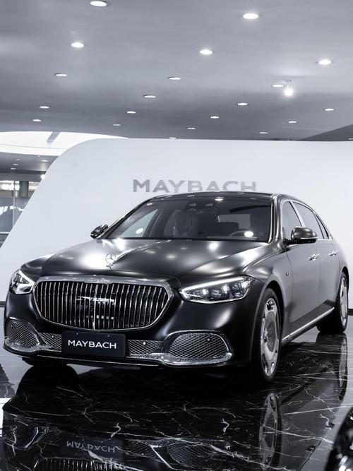 成都7岚图汽车的售后服务让用户无忧出行，迈巴赫未来的豪华车趋势